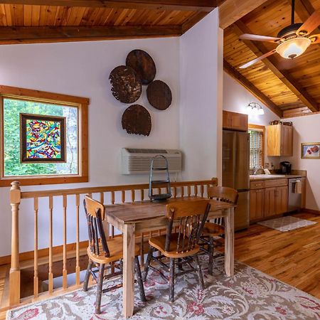 Knotty Pine Villa West Jefferson Eksteriør bilde