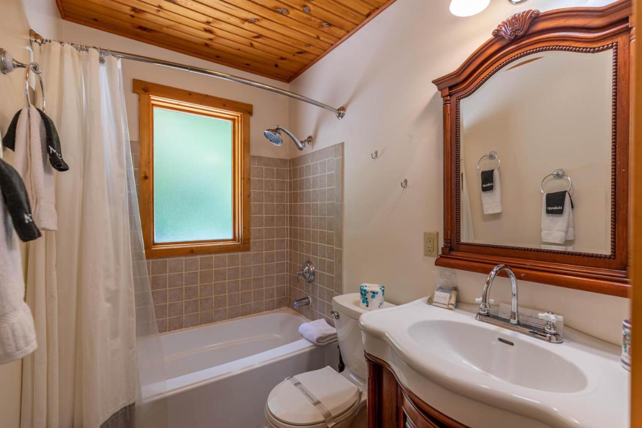Knotty Pine Villa West Jefferson Eksteriør bilde