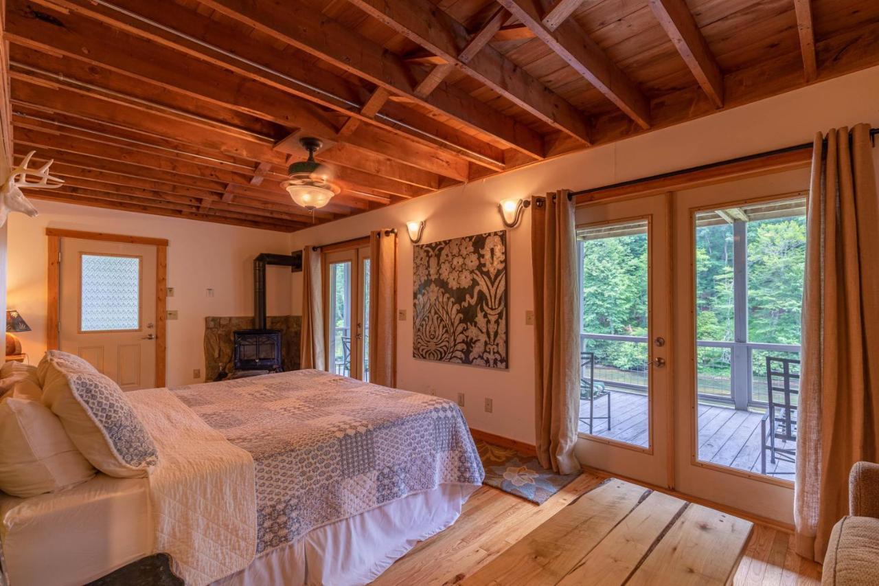 Knotty Pine Villa West Jefferson Eksteriør bilde